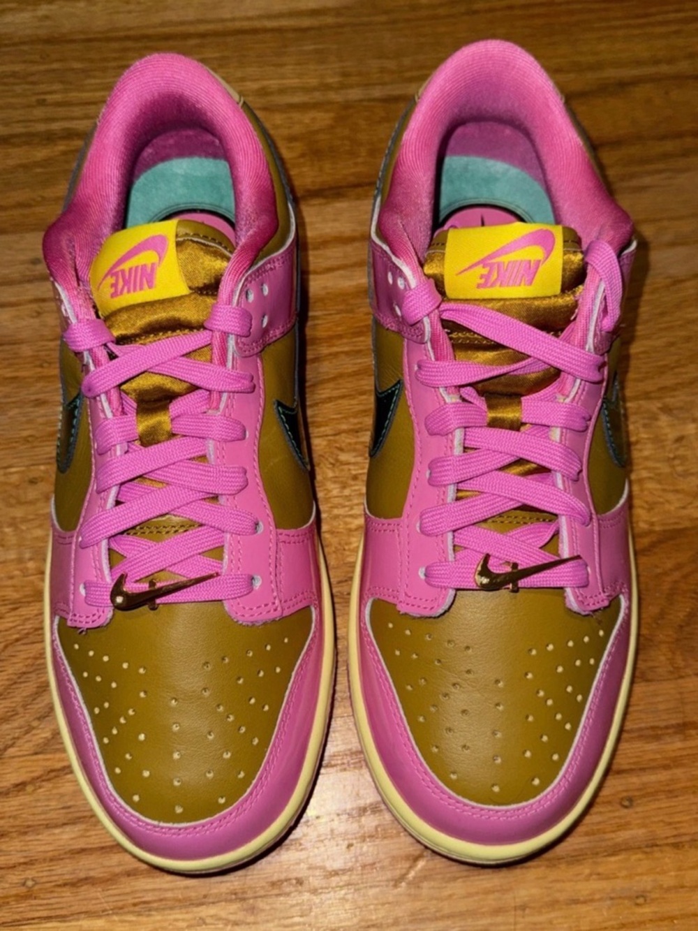 Nike Dunk Low-Top Paris Goebel Size 7